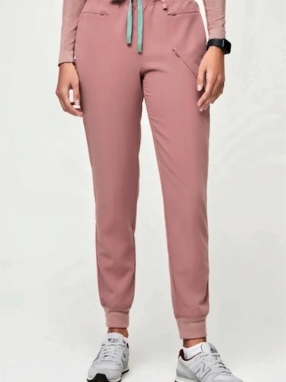FIGS Grenelle Jogger Scrub Pants in Mineral Mauve (Size S/P)